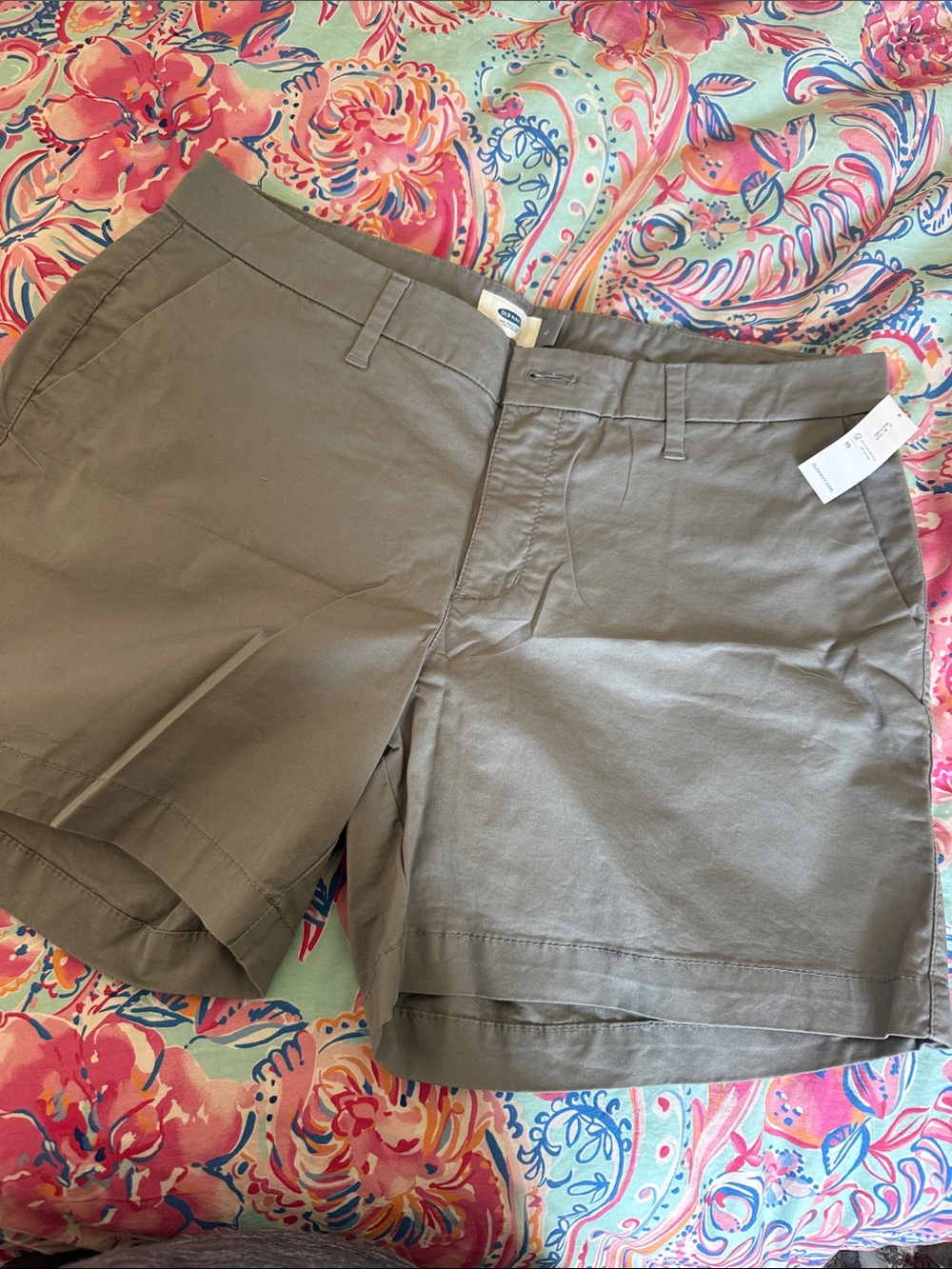 Old Navy Women’s Classic Chino Shorts - Grey